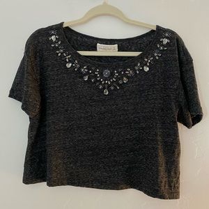 ABERCROMBIE & FITCH • crop tee with sequins • sz m